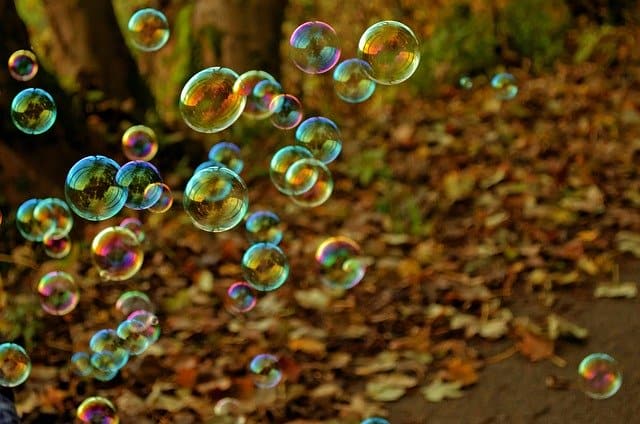 soap-bubbles-83758_640