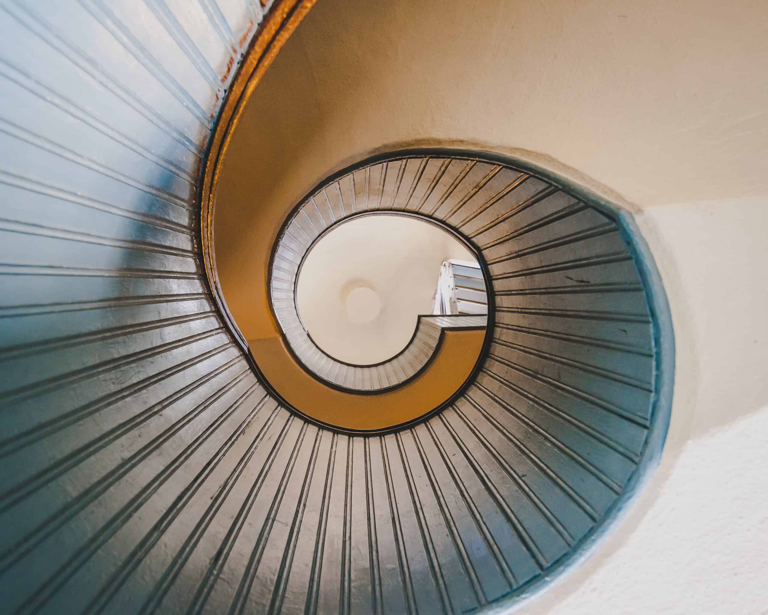 benjamin-lizardo-IZsbWBZ08cs-unsplash