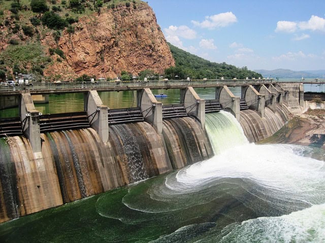 dam-209757_640