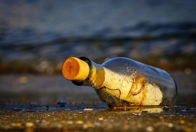 message-in-a-bottle-g887d5ba28_640